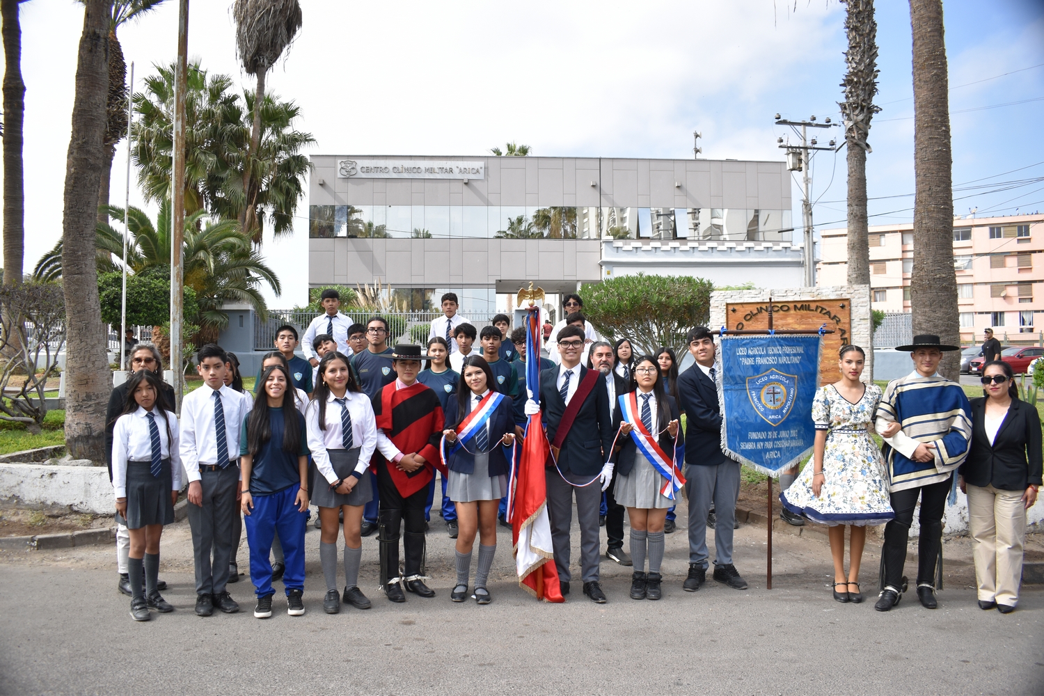 Desfile en honor a los Héroes del Asalto y Toma del Morro de Arica.